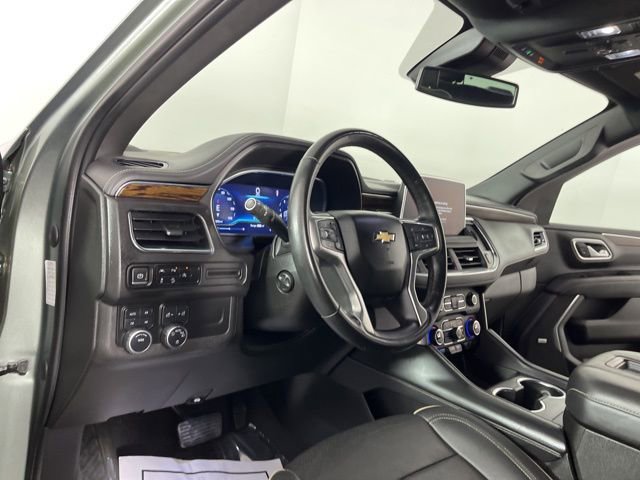 Used 2023 Chevrolet Suburban Premier image 19
