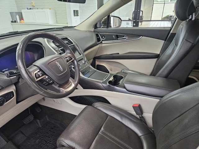 Used 2019 Lincoln Nautilus Reserve w/ Driver Assistance Package AWD/4WD image 8