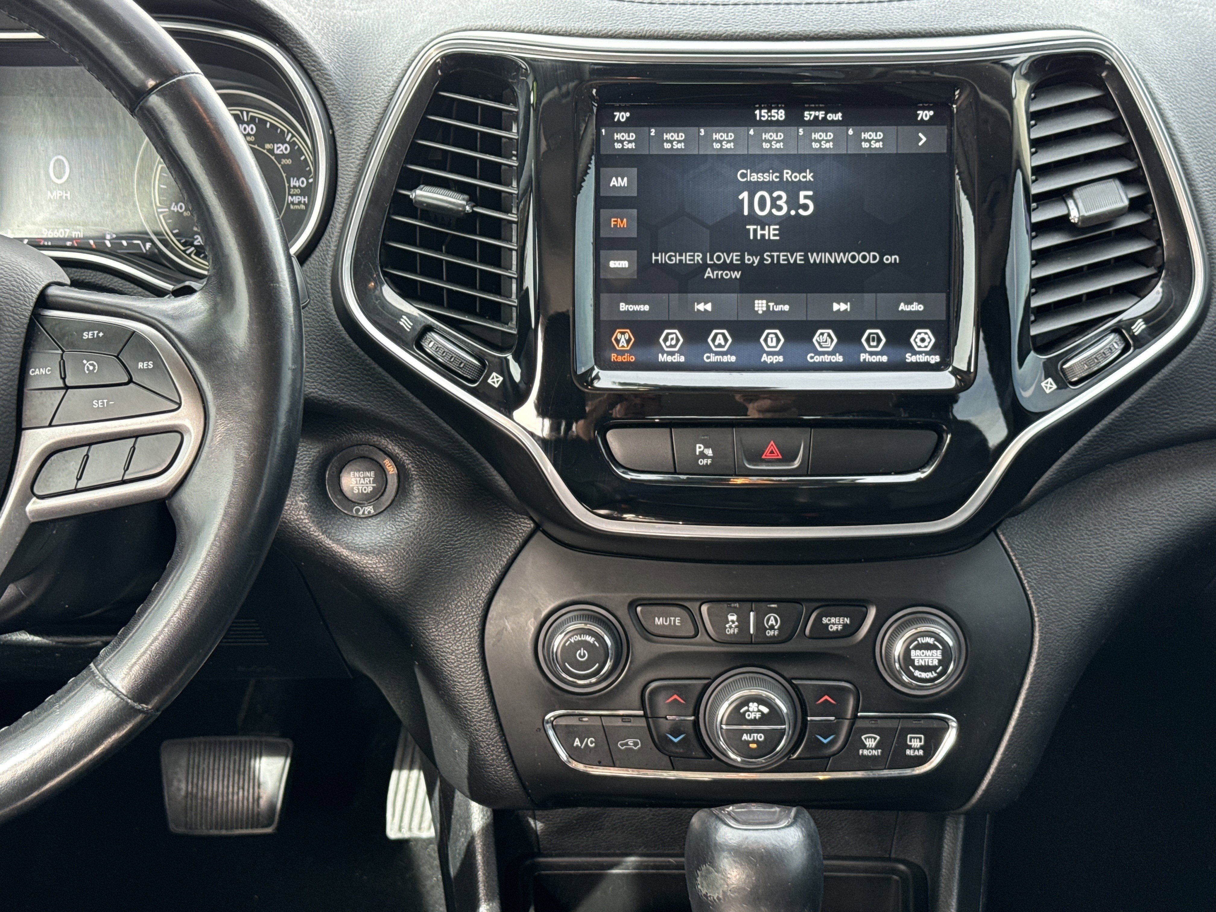 Used 2020 Jeep Cherokee Limited image 17