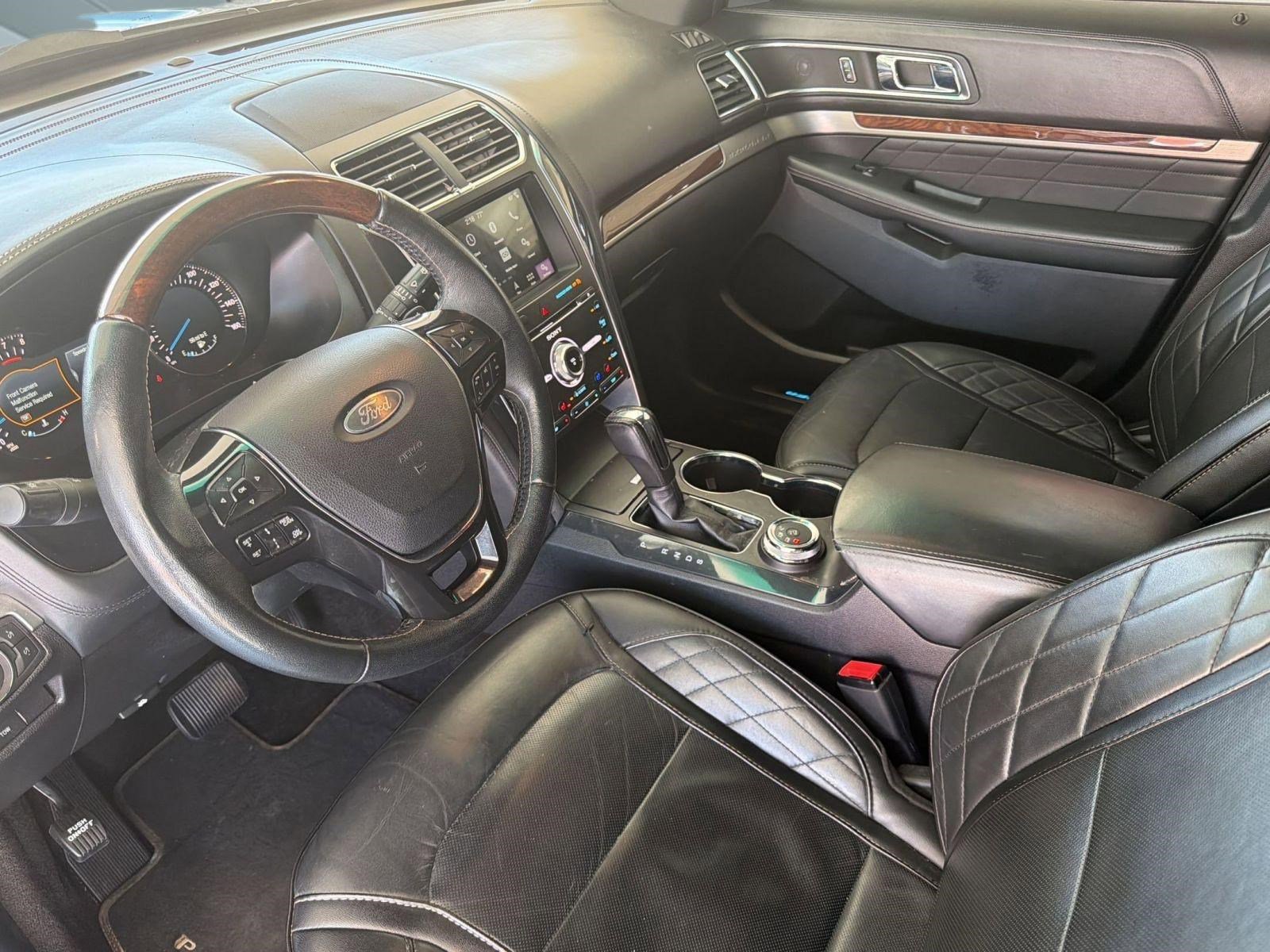 Used 2018 Ford Explorer Platinum image 4