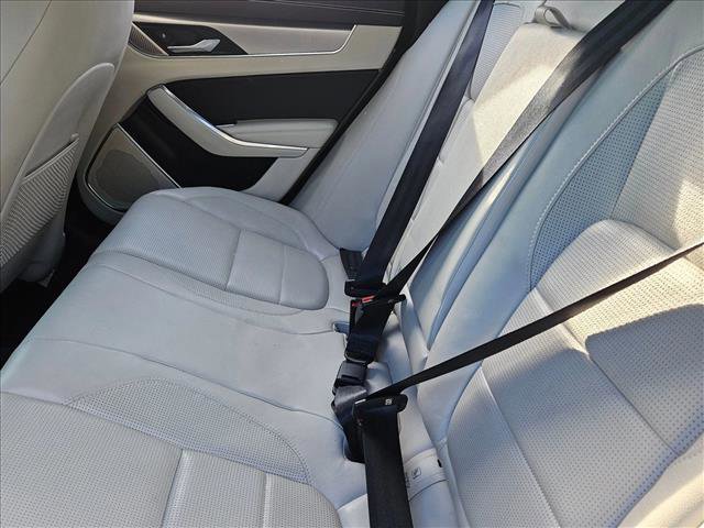 Used 2022 Jaguar XF R-Dynamic SE image 20