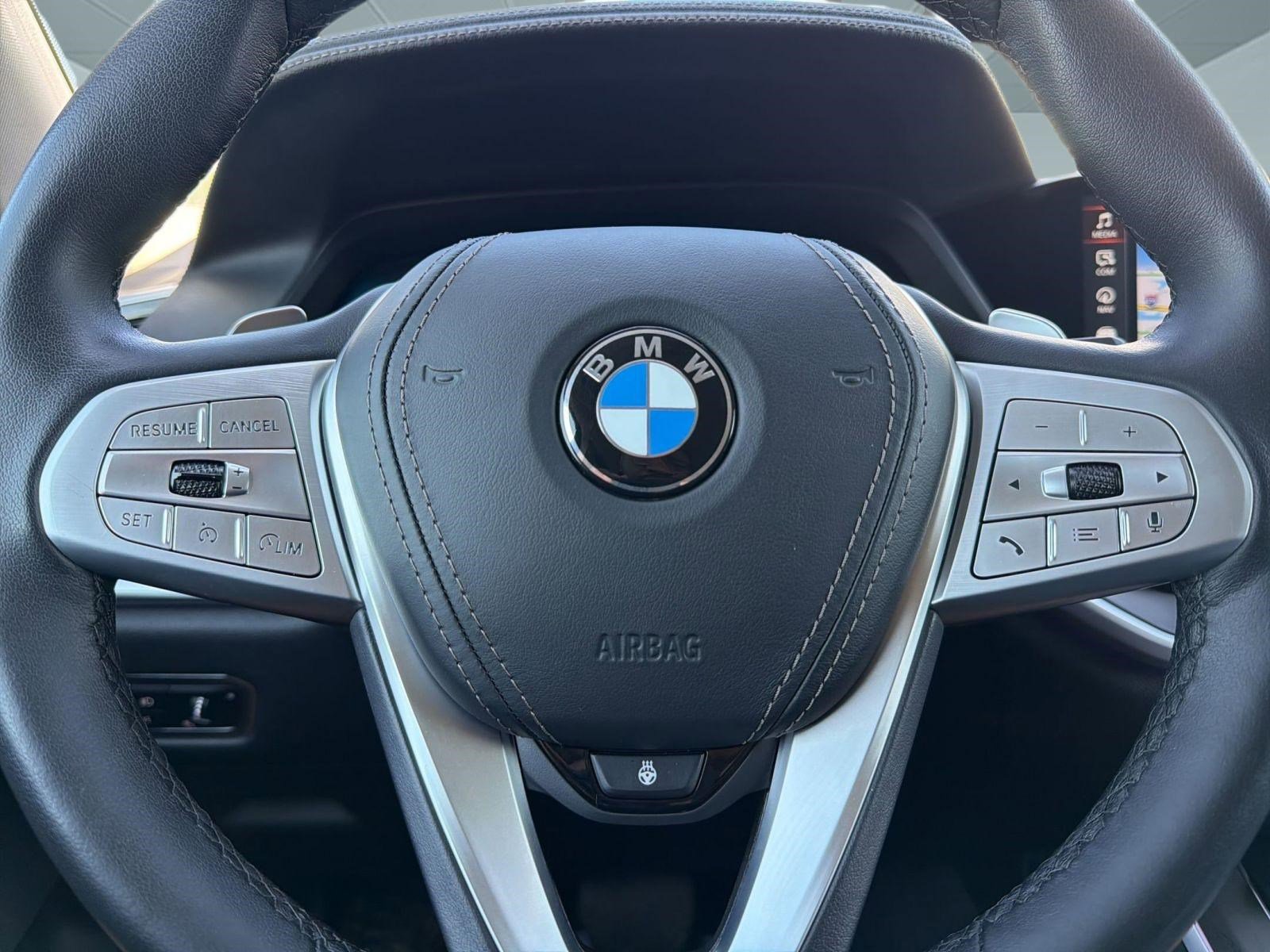 Used 2022 BMW X7 xDrive40i w/ Premium Package AWD/4WD image 16
