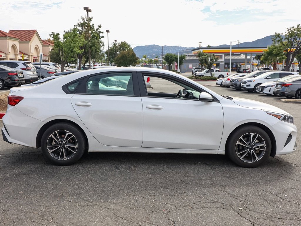 Used 2024 Kia Forte LXS image 3