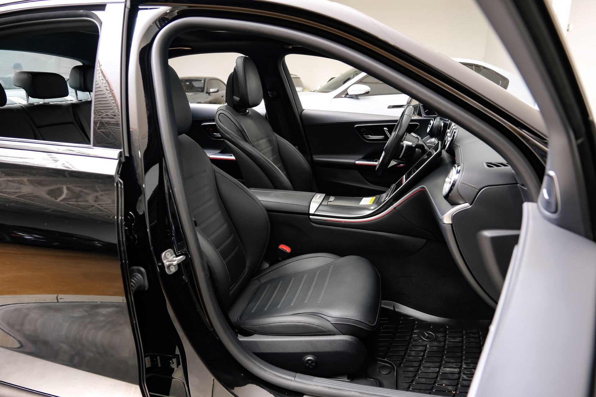 Used 2025 Mercedes-Benz C 300 4MATIC Sedan w/ AMG Line w/ Night Package image 42