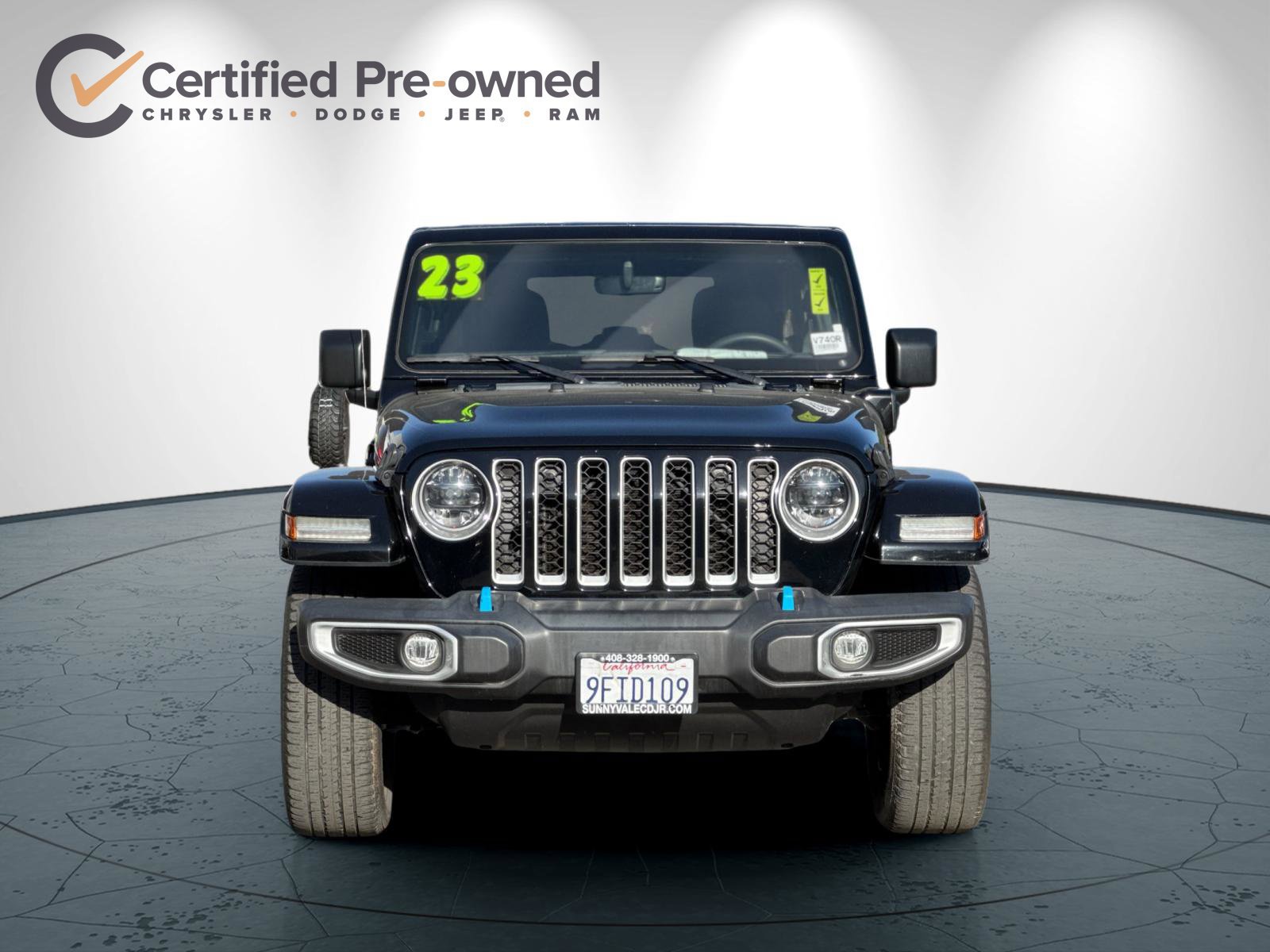 Used 2023 Jeep Wrangler Unlimited Sahara AWD/4WD image 9