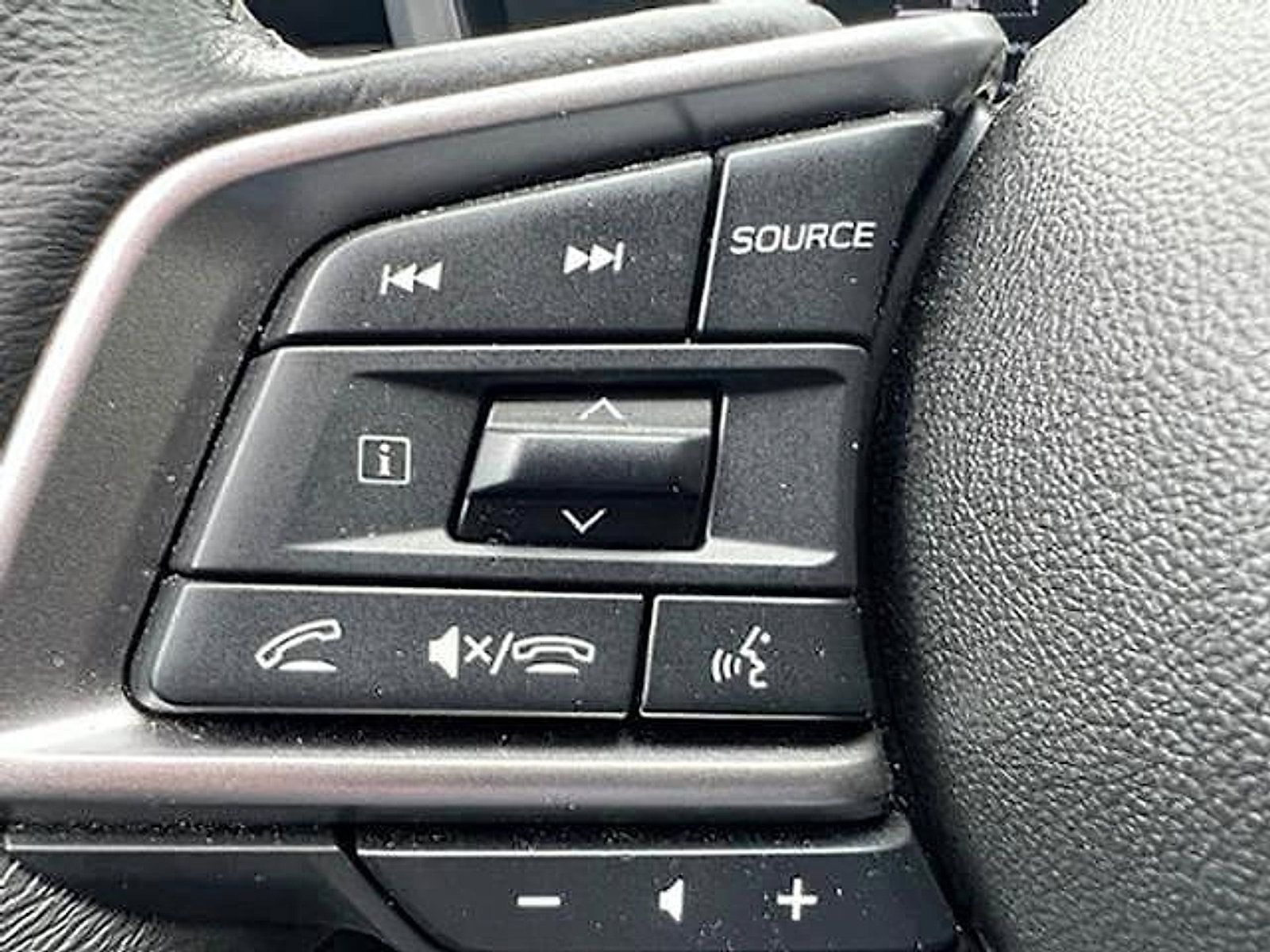 Certified 2025 Subaru Outback Limited AWD/4WD image 21