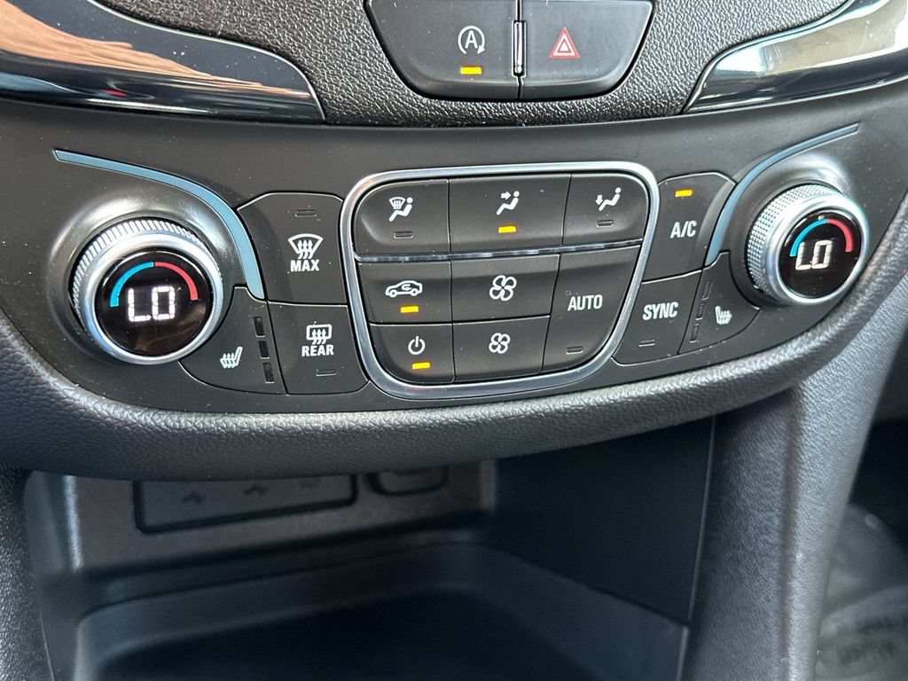 Used 2023 Chevrolet Equinox RS FWD image 19