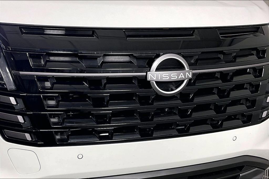 New 2026 Nissan Pathfinder Platinum w/ Cargo Package AWD/4WD image 36