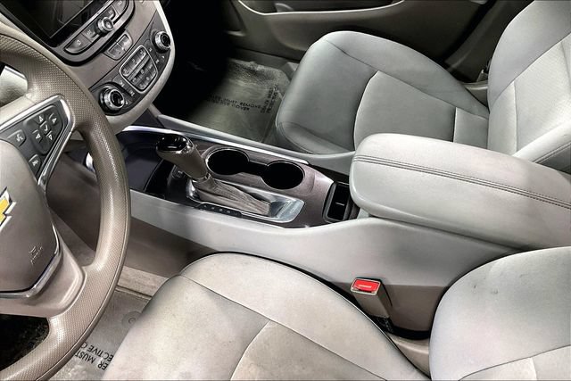 Used 2020 Chevrolet Malibu LT FWD image 16