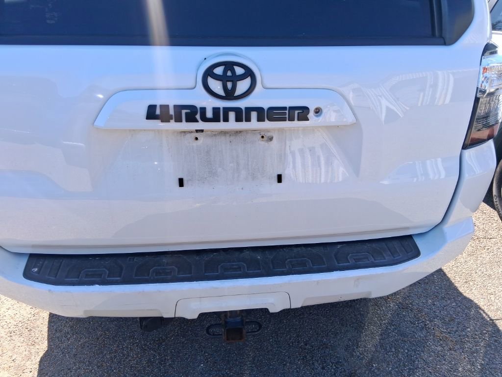 Used 2018 Toyota 4Runner SR5 Premium AWD/4WD image 4