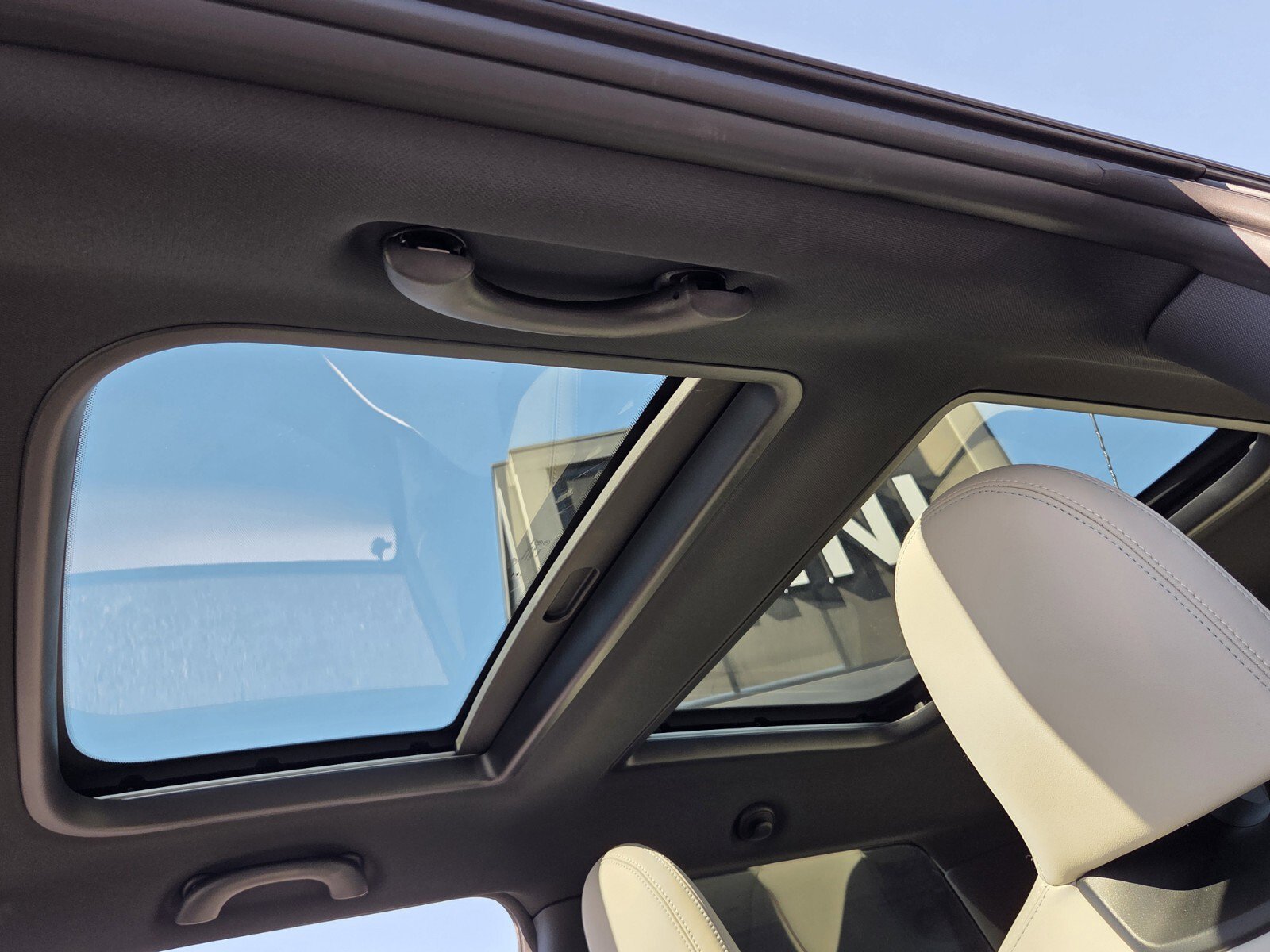 Used 2025 MINI Cooper S image 18