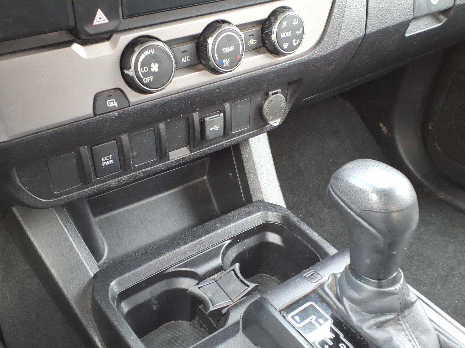 Used 2021 Toyota Tacoma SR RWD image 10