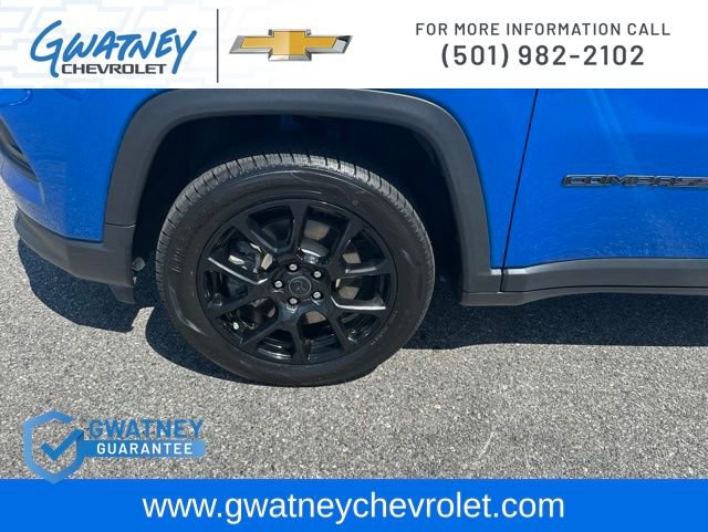 Used 2025 Jeep Compass Latitude w/ Altitude Special Edition AWD/4WD image 9