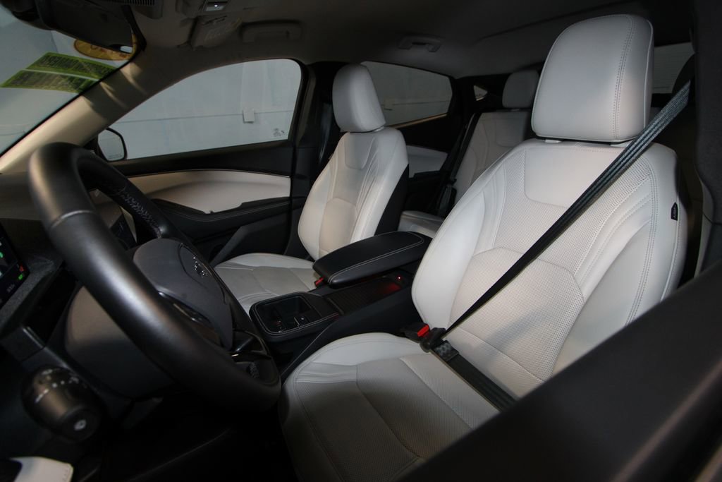 Used 2025 Ford Mustang Mach-E Premium AWD/4WD image 4