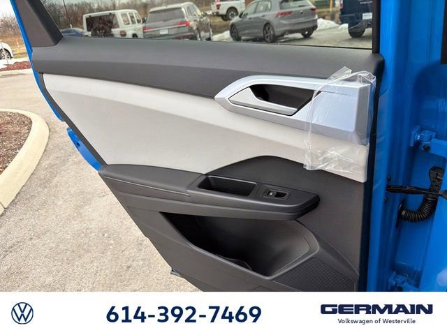 New 2026 Volkswagen Taos SE image 18