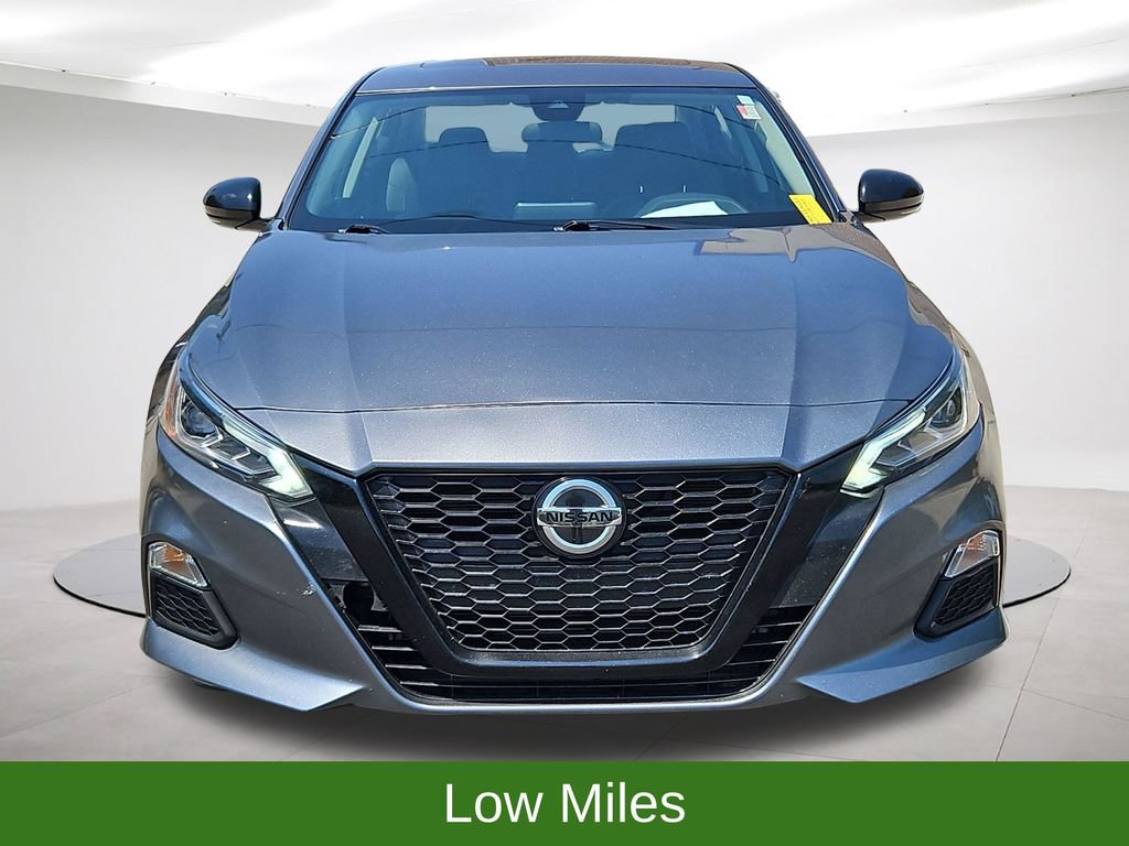 Used 2020 Nissan Altima 2.5 SR w/ Premium Package AWD/4WD image 2