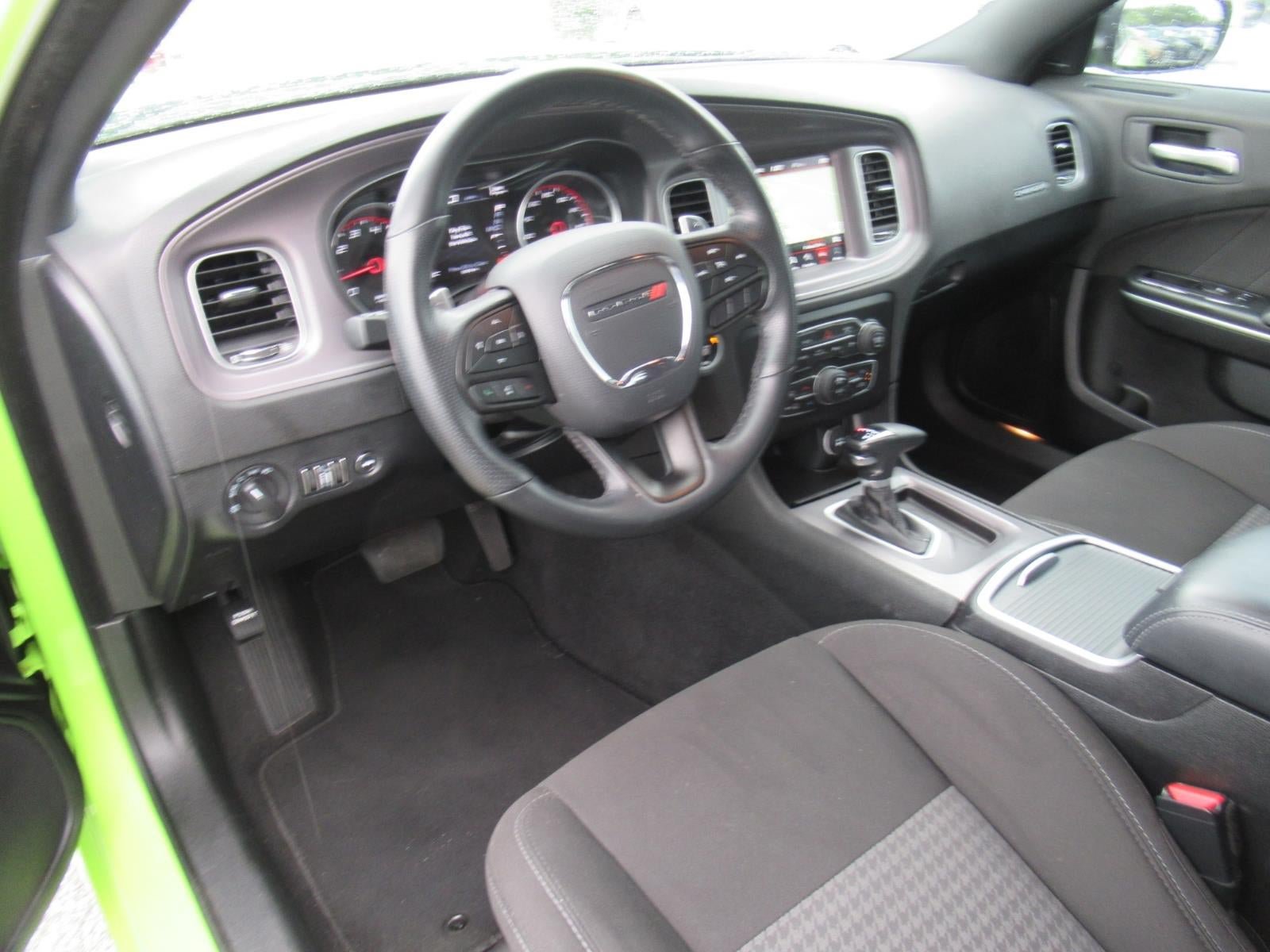 Used 2023 Dodge Charger R/T w/ Harman/Kardon Audio Group RWD image 15
