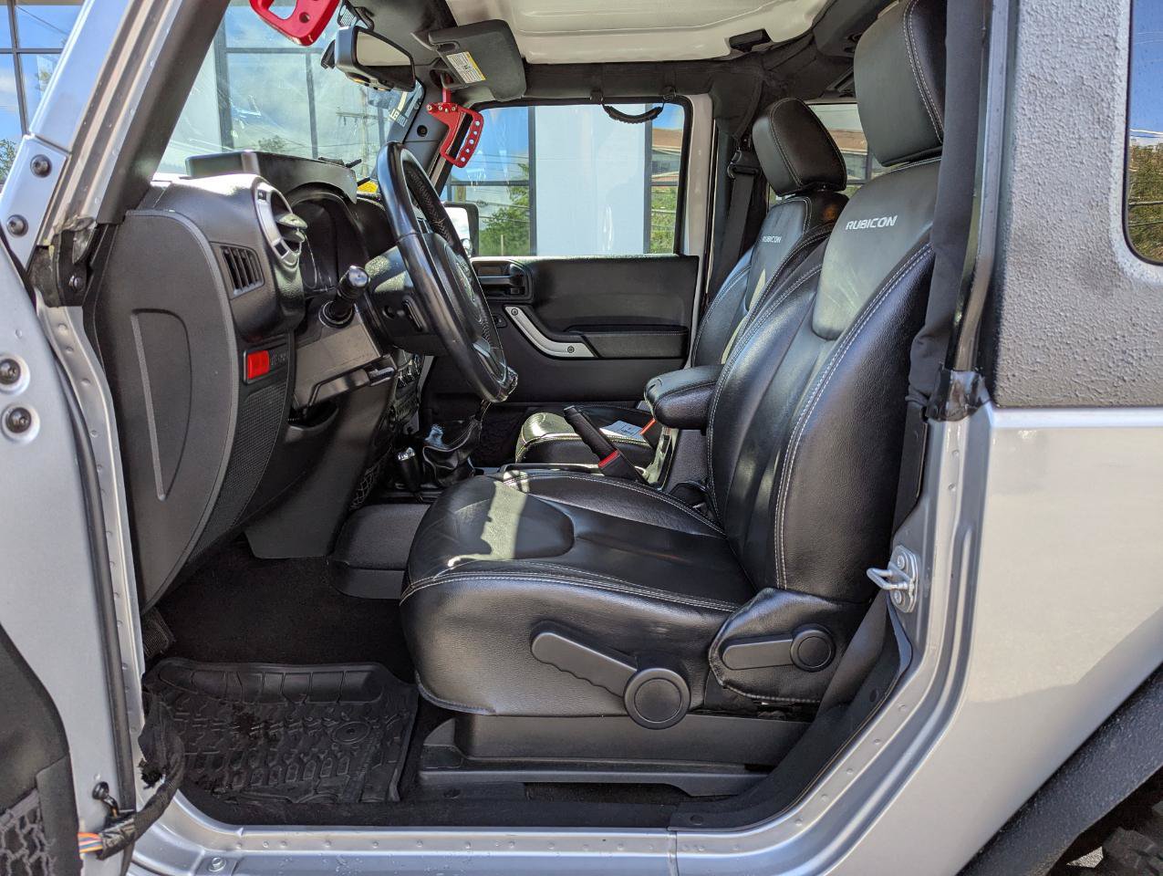 Used 2017 Jeep Wrangler Rubicon AWD/4WD image 12
