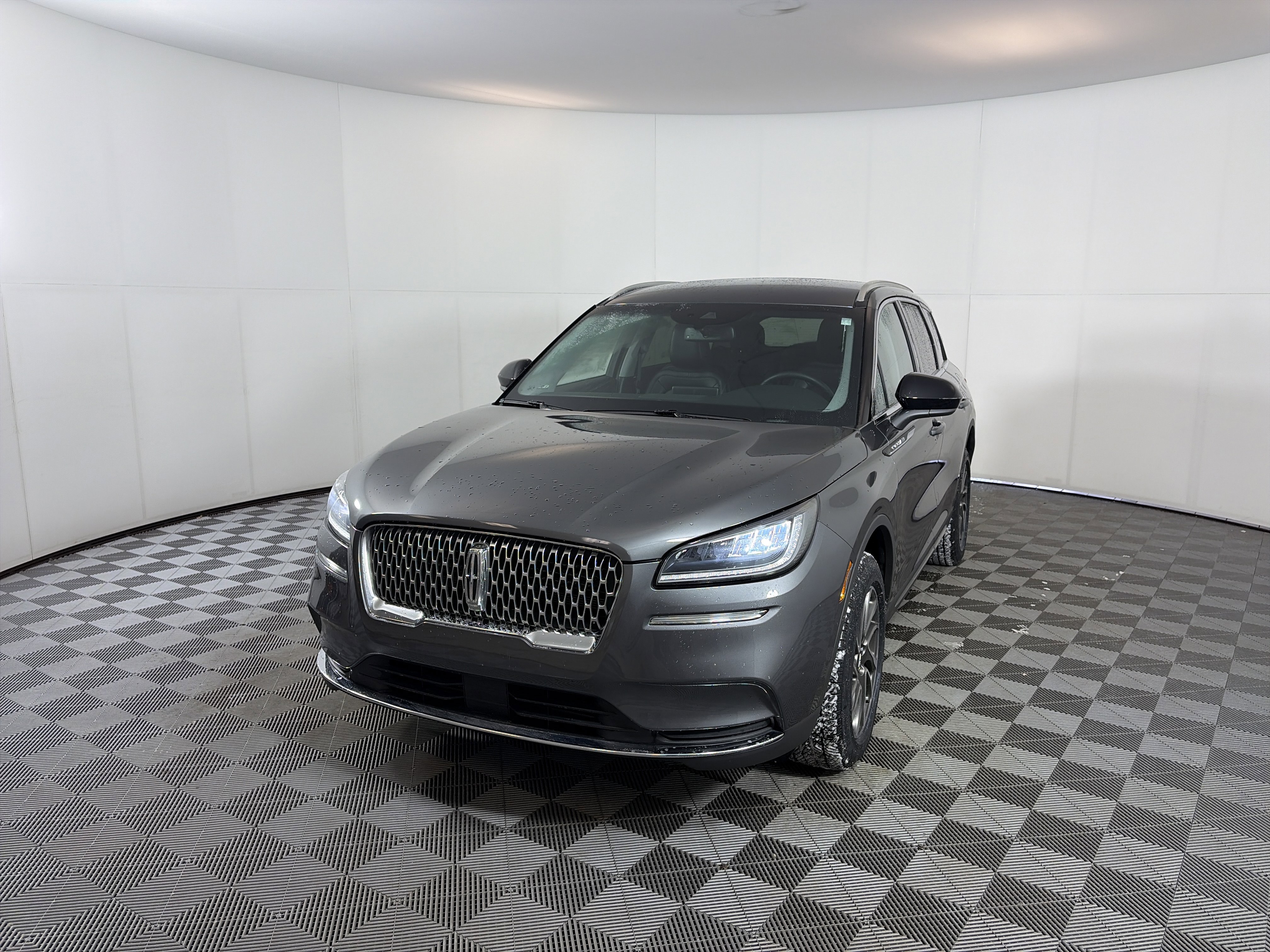 Used 2022 Lincoln Corsair Standard w/ Equipment Group 101A image 2