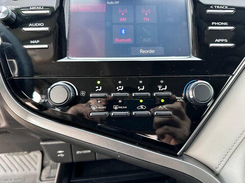 Used 2019 Toyota Camry LE FWD image 32