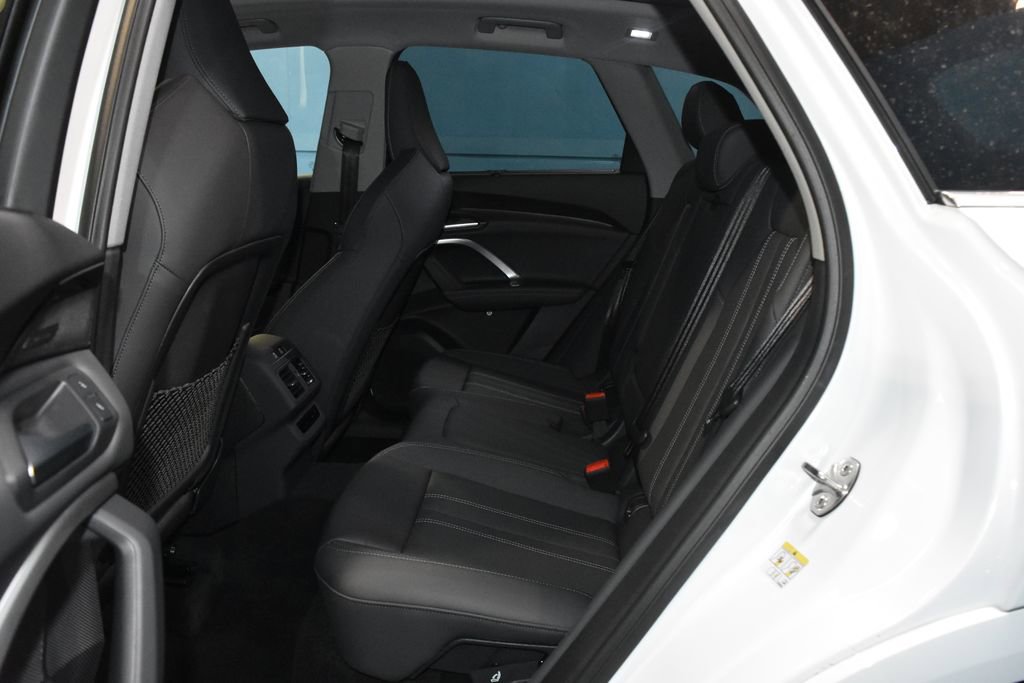 Certified 2025 Audi Q5 Premium Plus w/ Premium Plus image 17