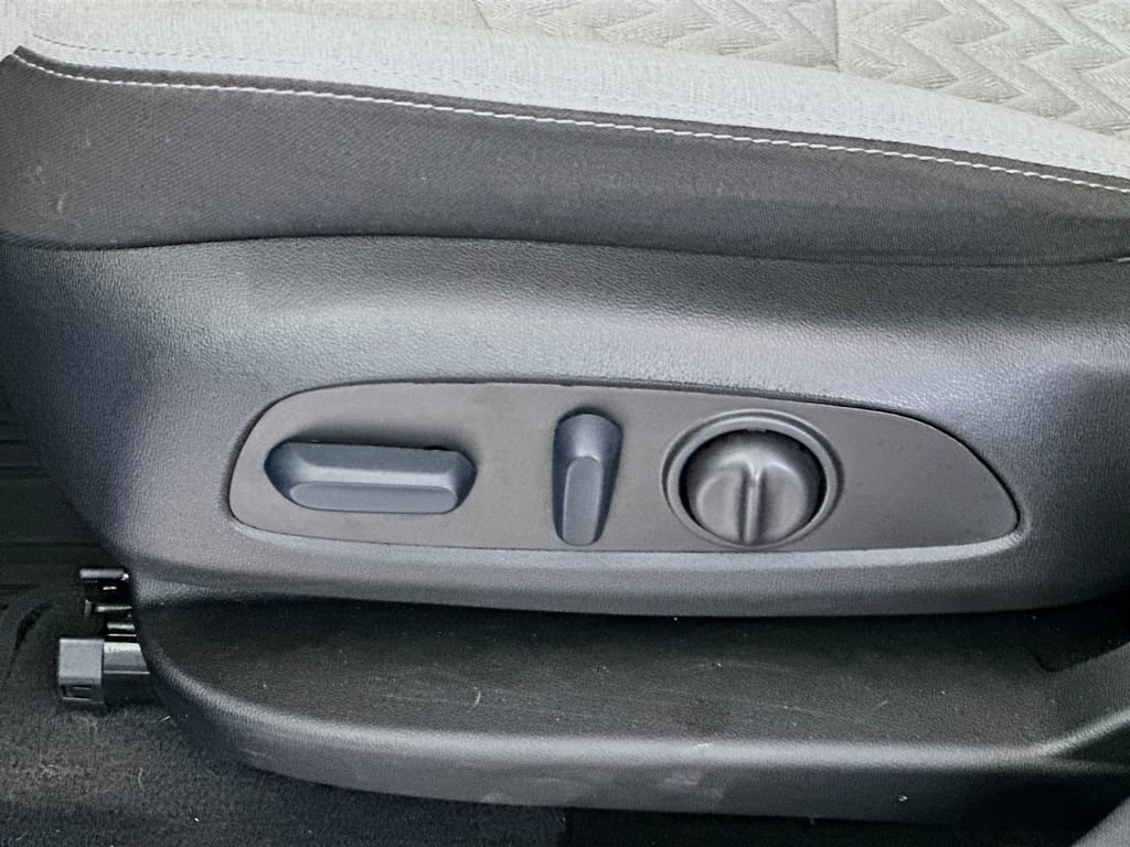 Used 2024 Chevrolet Equinox LS w/ LS Convenience Package FWD image 22