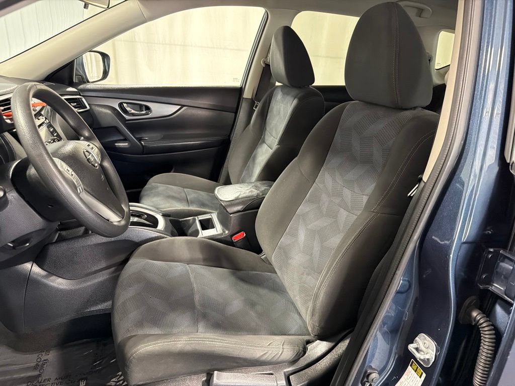 Used 2016 Nissan Rogue S w/ Appearance Package AWD/4WD image 5