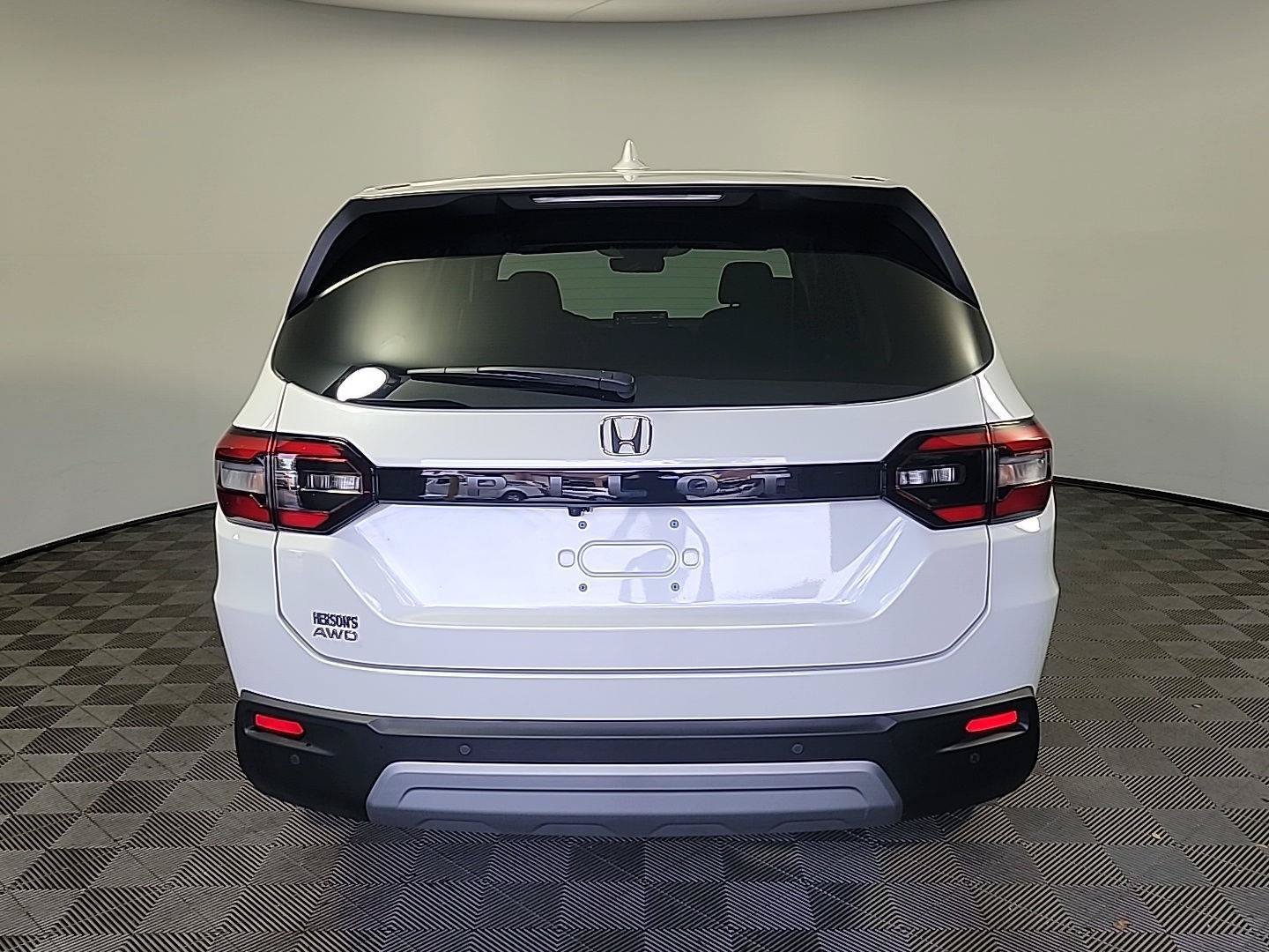 Certified 2025 Honda Pilot EX-L image 5