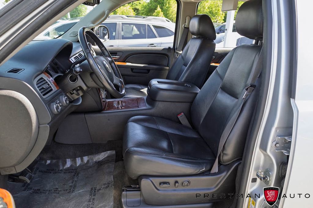 Used 2014 Chevrolet Suburban LTZ AWD/4WD image 23