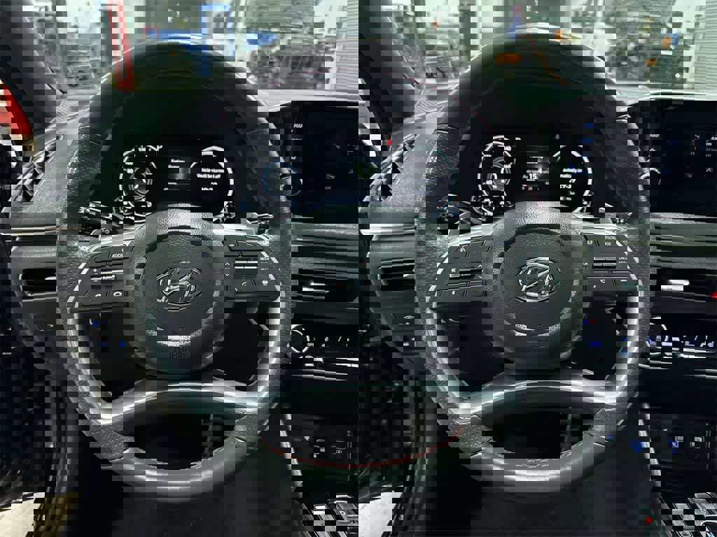 Used 2023 Hyundai Sonata SEL Plus w/ Preferred Accessory Package image 18