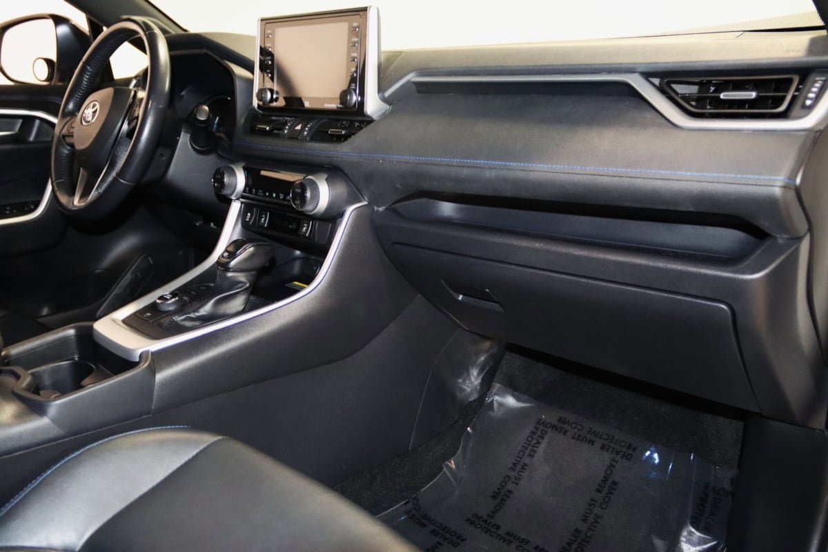 Used 2020 Toyota RAV4 XSE AWD/4WD image 56