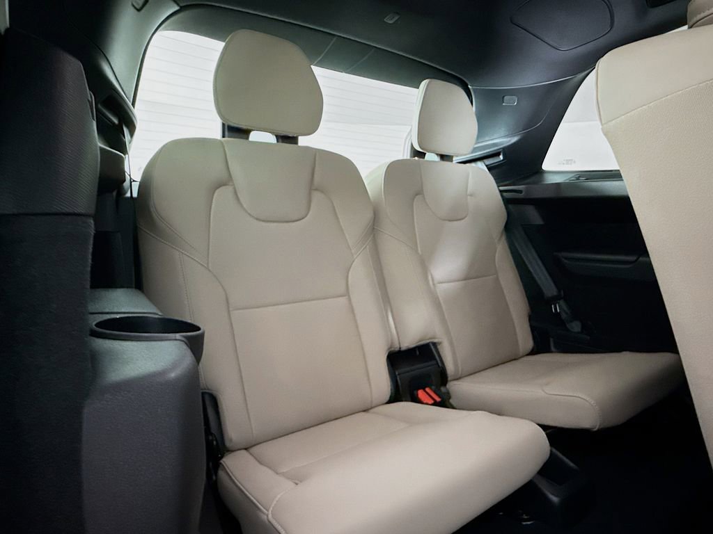 New 2026 Volvo XC90 T8 Plus w/ Protection Package Premier image 28