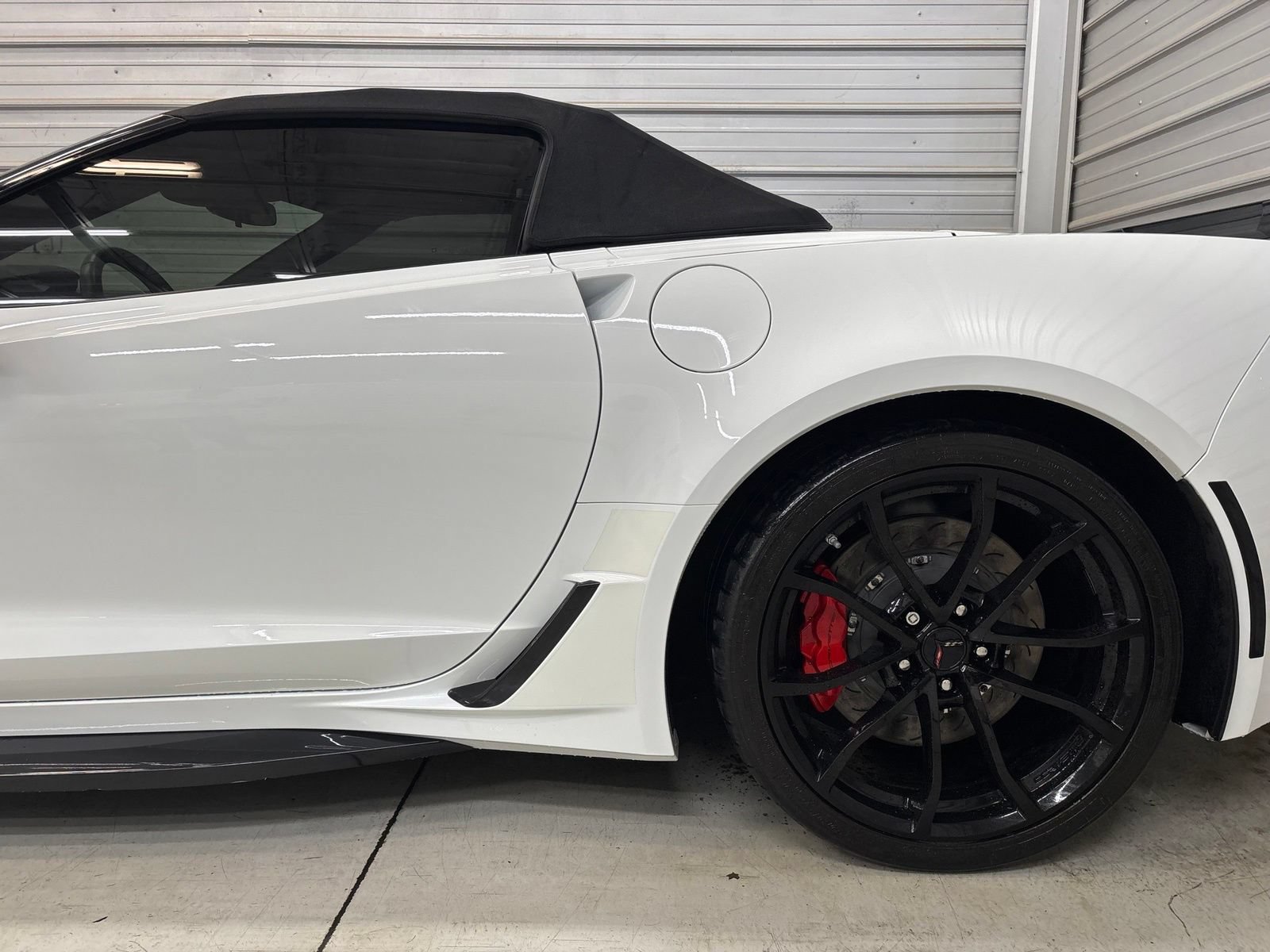 Used 2019 Chevrolet Corvette Grand Sport w/ Carbon Flash Badge Package RWD image 6