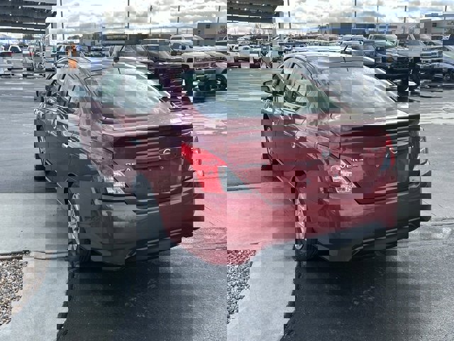 Used 2019 Nissan Versa SV image 4