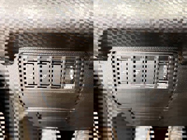 Used 2024 Subaru Ascent Premium w/ Convenience Package image 22