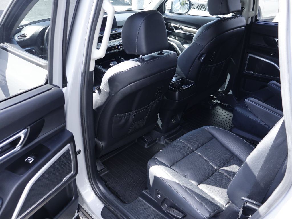 Used 2022 Kia Telluride EX w/ EX Premium Package AWD/4WD image 12