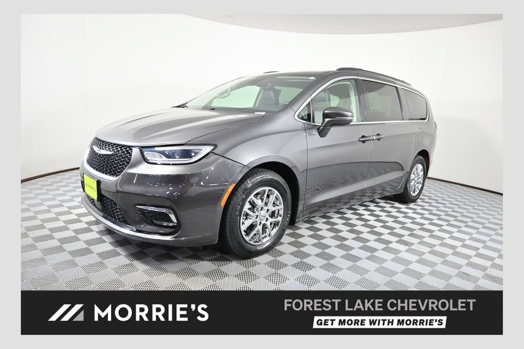 Used 2022 Chrysler Pacifica Touring-L FWD image 1