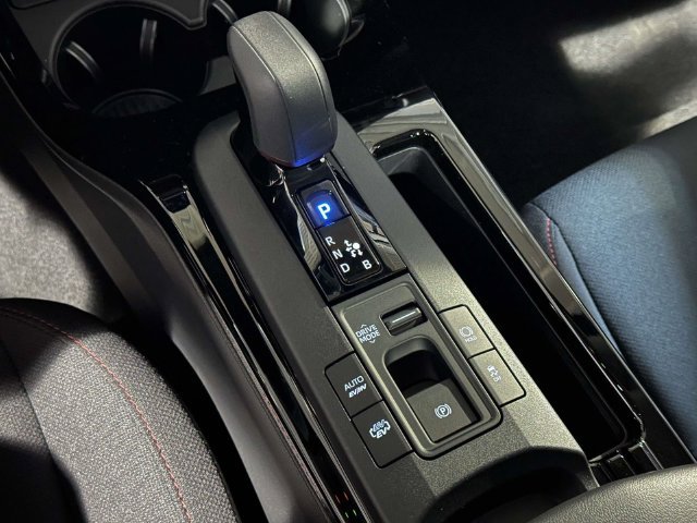 New 2027 Toyota Prius Plug-In Hybrid FWD image 18