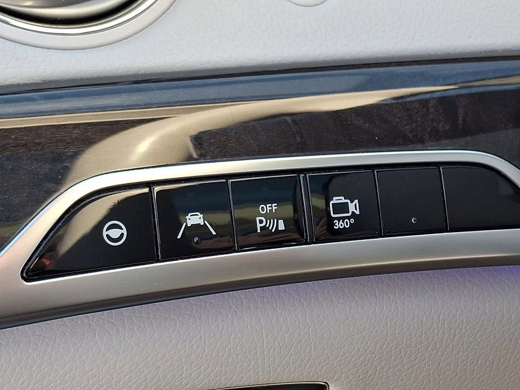 Used 2017 Mercedes-Benz S 550 4MATIC Sedan image 26