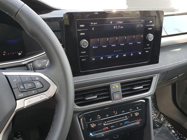 New 2026 Volkswagen Taos SE AWD/4WD image 11