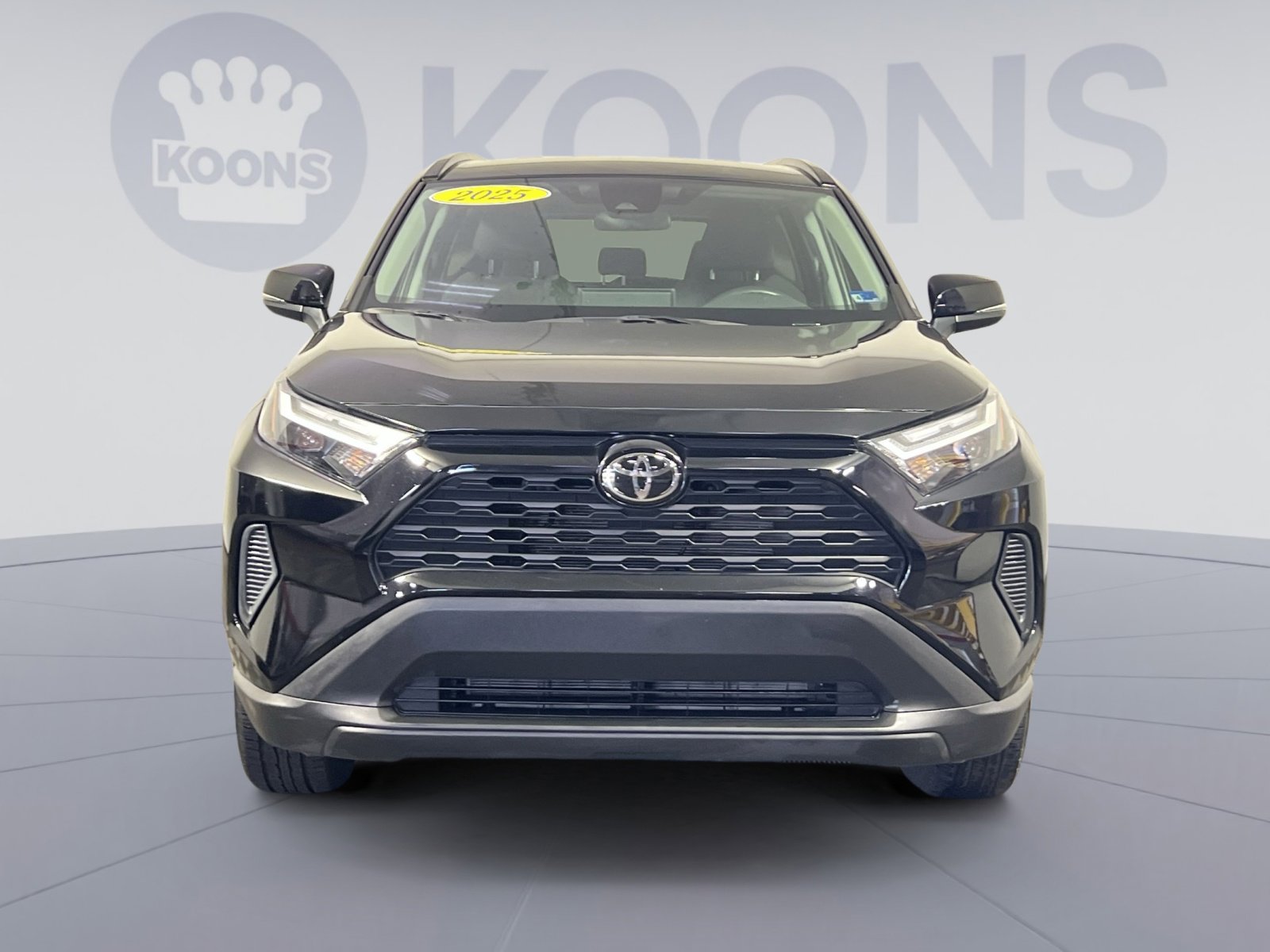 Used 2025 Toyota RAV4 XLE image 11