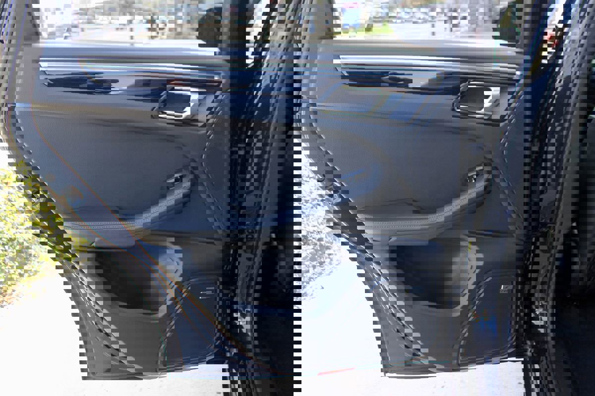 Used 2022 Porsche Macan S image 45