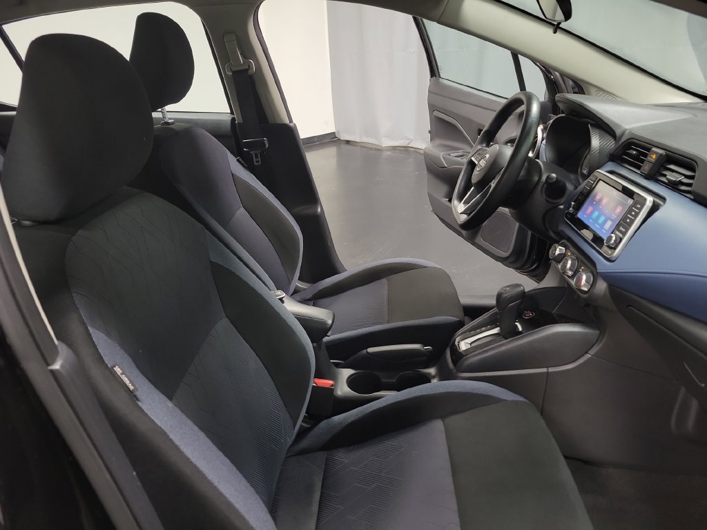 Used 2025 Nissan Versa SV FWD image 27