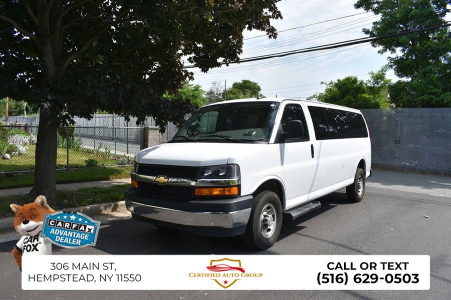 Used 2023 Chevrolet Express 3500 LT RWD image 3