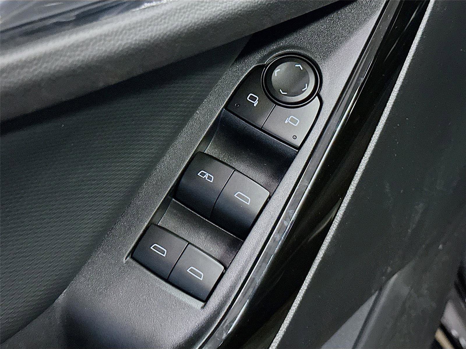 Used 2026 Chevrolet Equinox LT FWD image 20