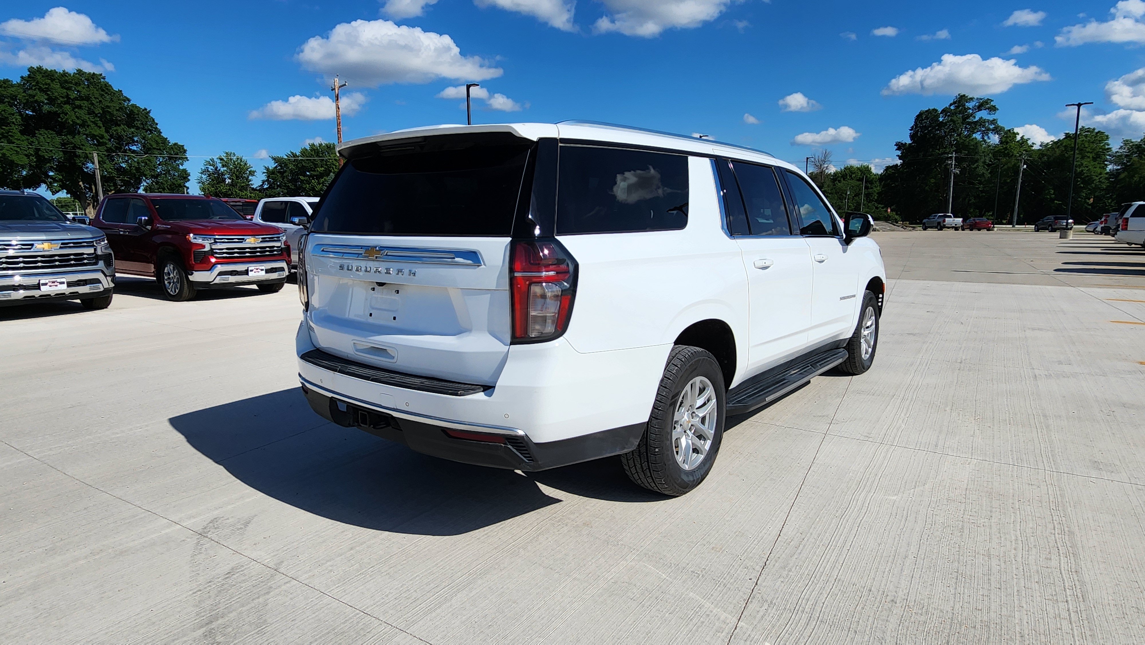 Used 2023 Chevrolet Suburban LS w/ Max Trailering Package AWD/4WD image 5