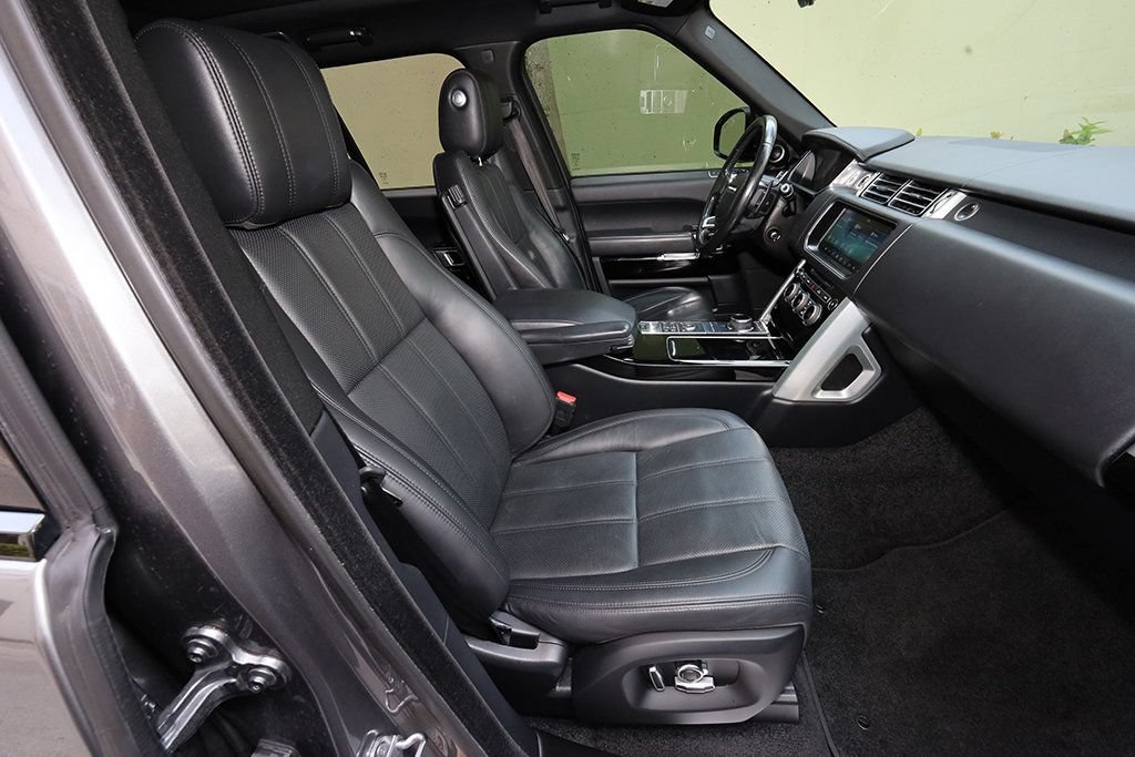Used 2017 Land Rover Range Rover Supercharged AWD/4WD image 28