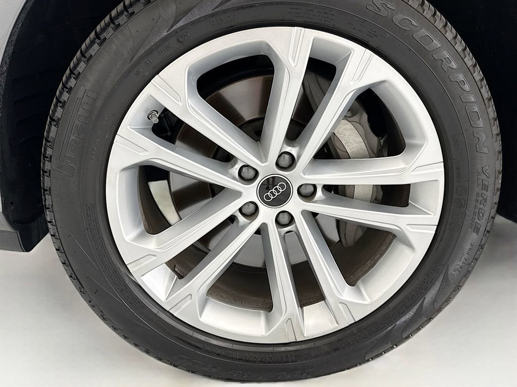 Certified 2025 Audi Q7 2.0T Premium Plus w/ Premium Plus Package image 29
