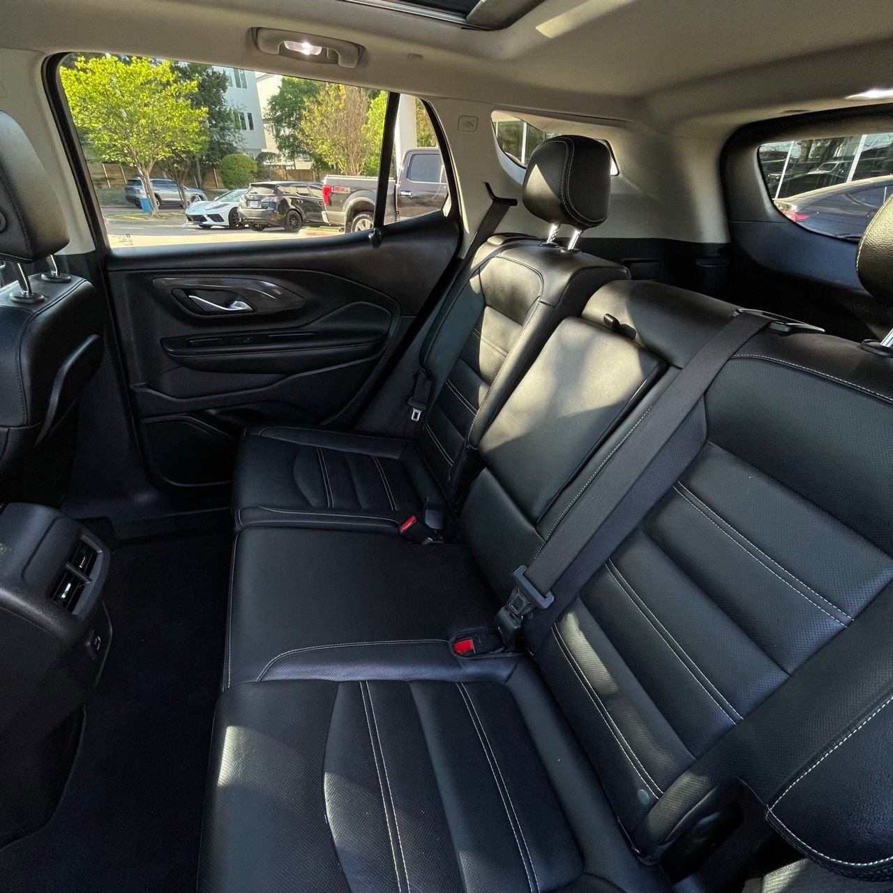 Used 2022 GMC Terrain Denali w/ LPO, Cargo Package image 24