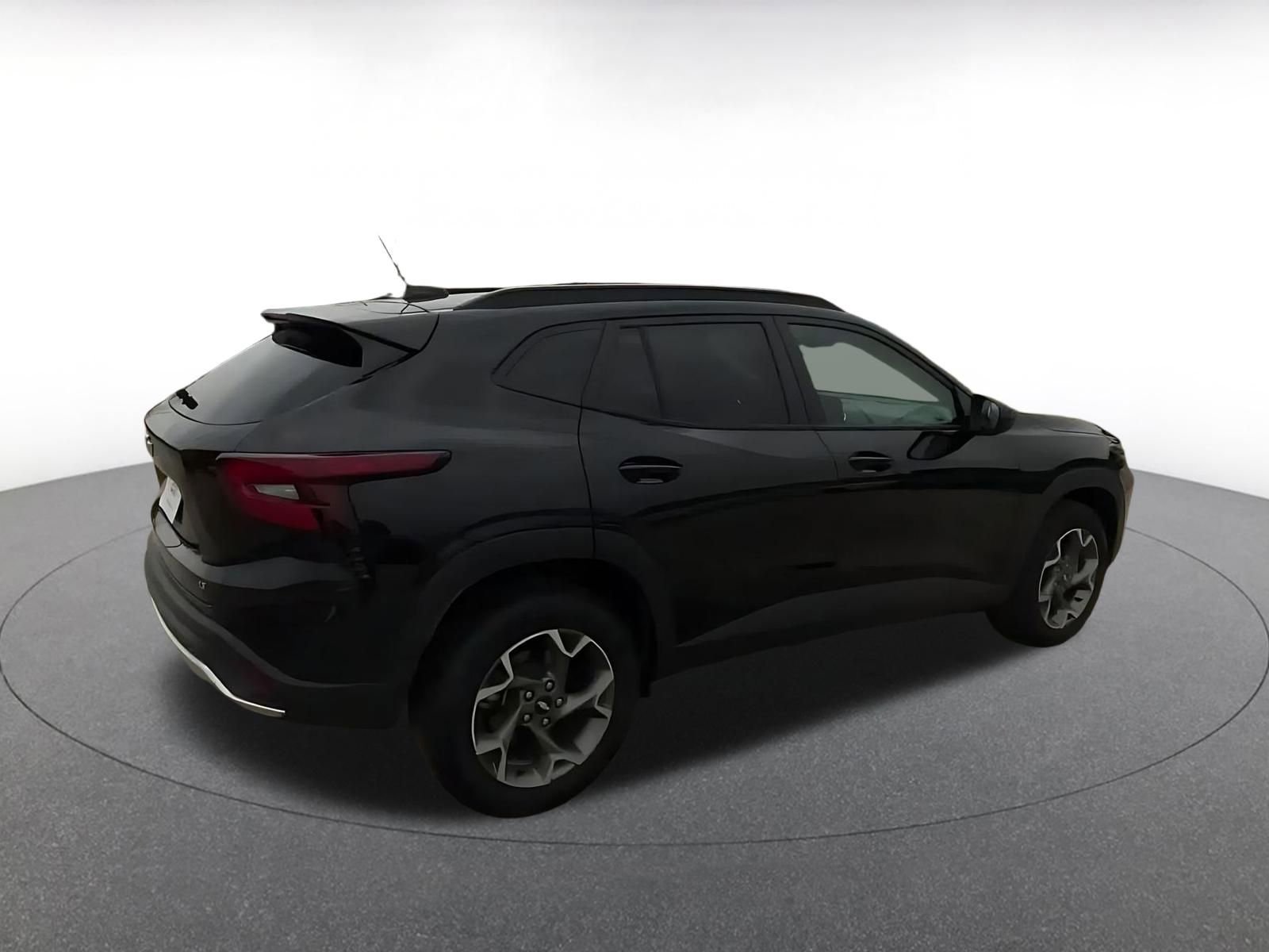 Used 2025 Chevrolet Trax LT image 15